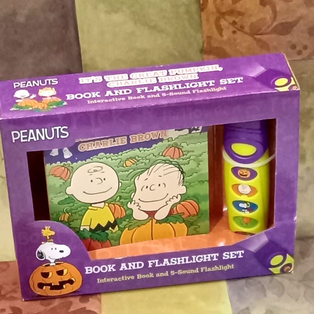 Peanuts Charlie Brown Great Pumpkin Mini Board Book w/Interactive Flashlight